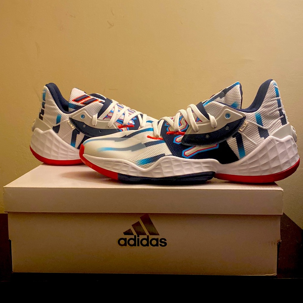 HARDEN VOL 4 GCA. Size 13. BRAND NEW, NEVER WORN